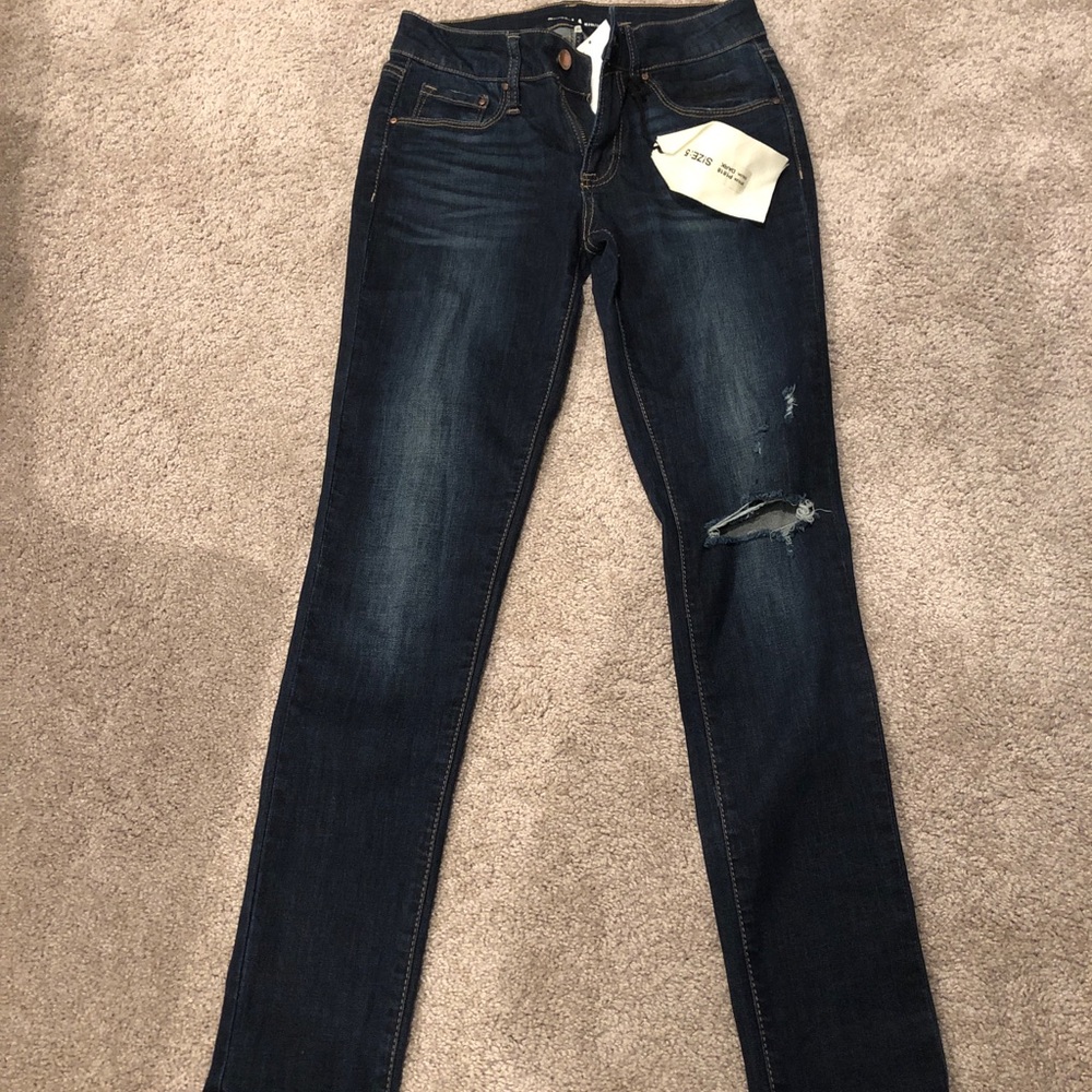 Ankle skinny ripped jeans